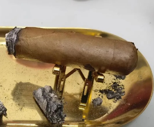 王冠古型雪茄 - 图片