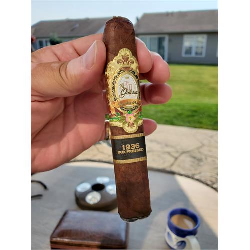 拉加莱拉纪念版