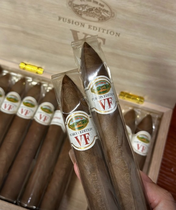 长城兔年唯佳金字塔 - 图片