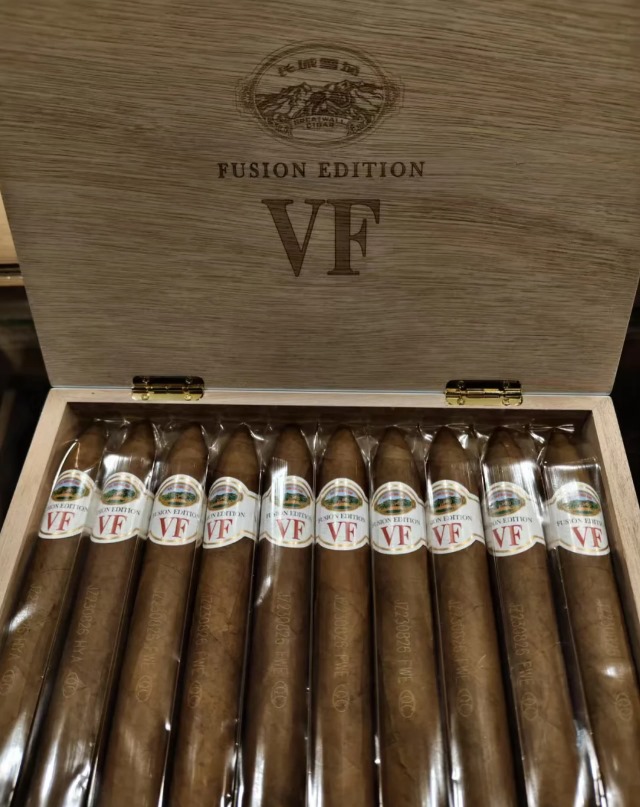 长城金字塔龙标 - 图片