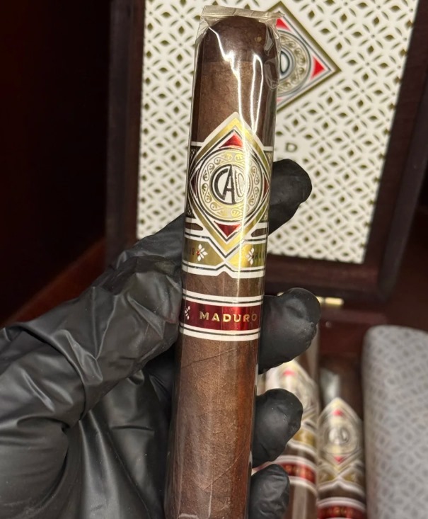 CAO潮牌黄金罗布图 - 图片