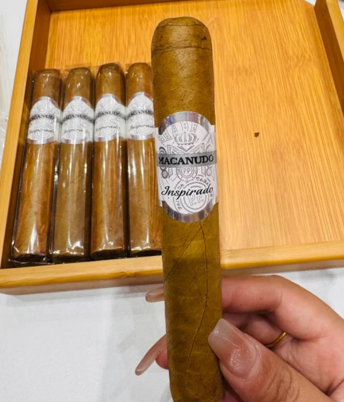 麦克纽杜白色灵感