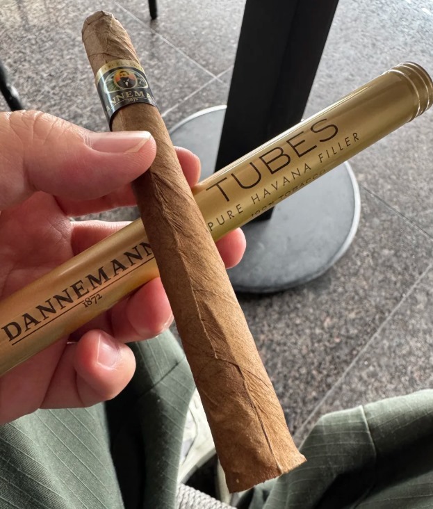 丹纳曼告郎拿 - 图片